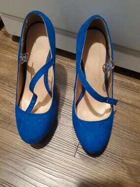 Shoes: High Heels